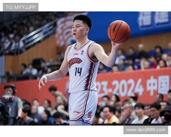 篮板优势显神威 李弘权坚持到底